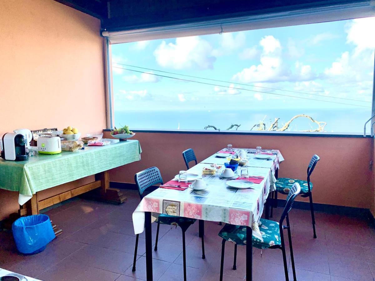Il Gabbiano Di Pieve Bed & Breakfast Пиеве Лигуре Екстериор снимка