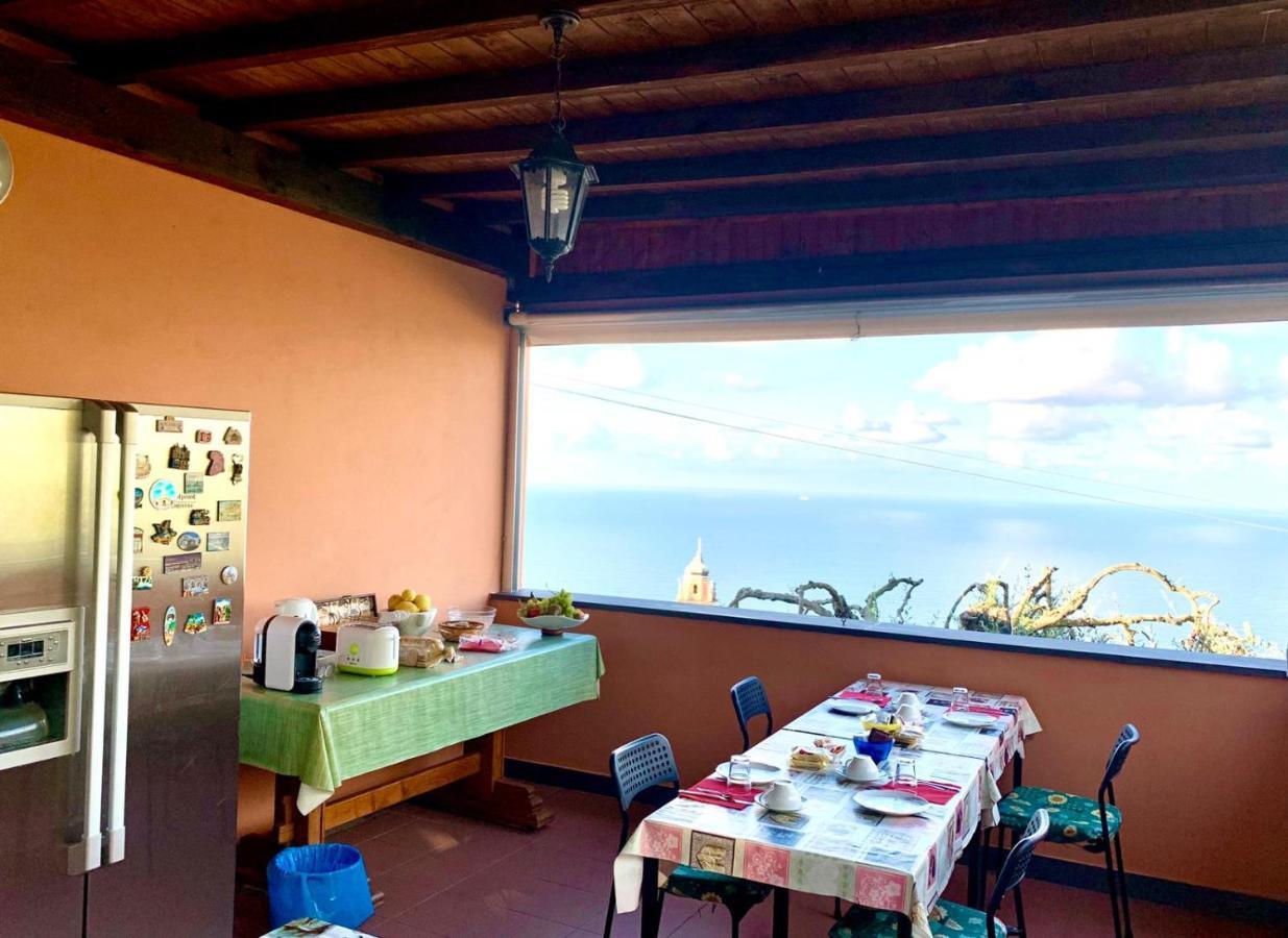Il Gabbiano Di Pieve Bed & Breakfast Пиеве Лигуре Екстериор снимка